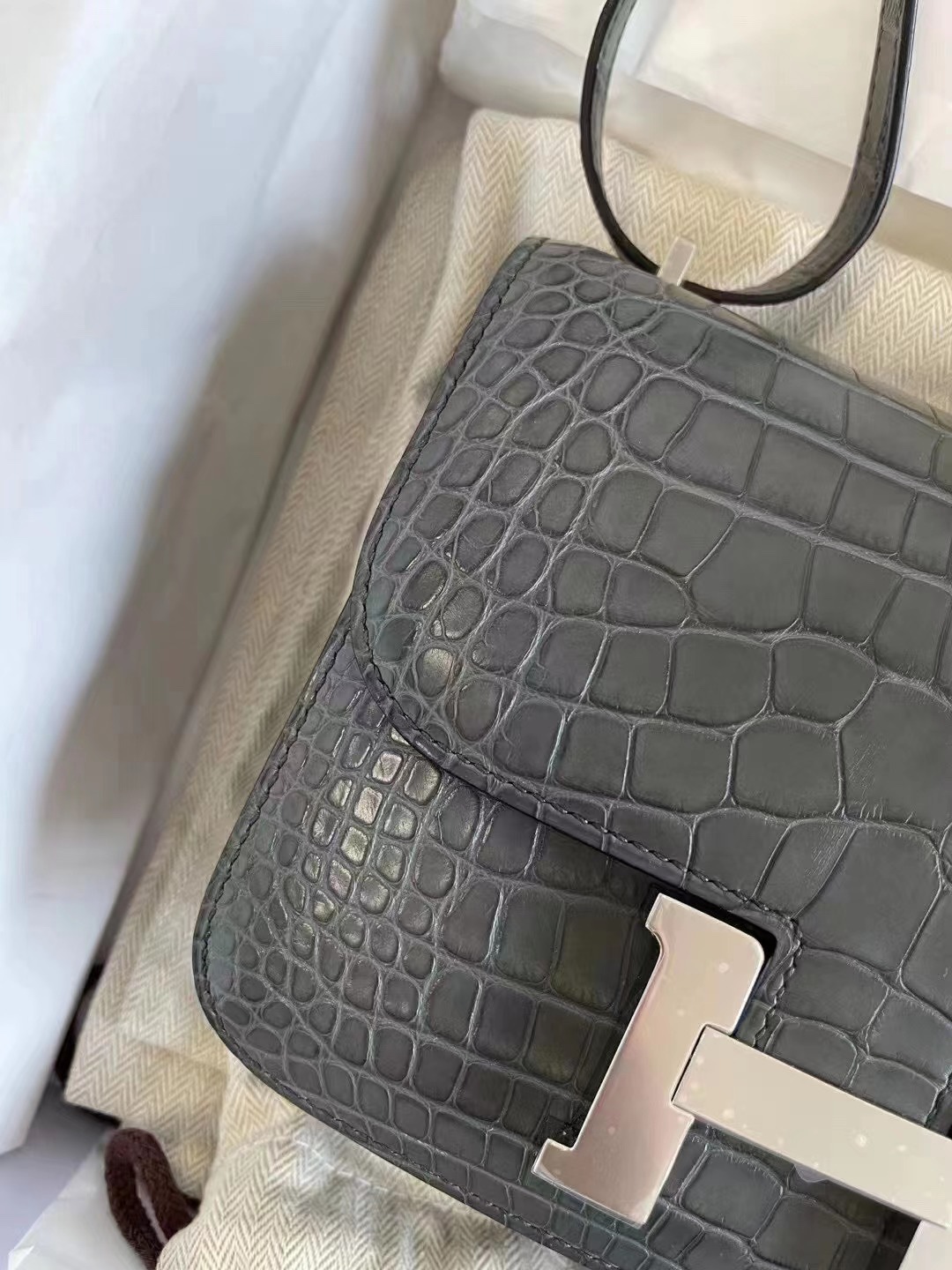 에르메스 콘스탄스24 블랙 은장 악어가죽